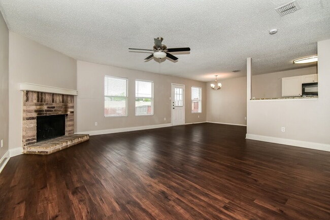 Photo - 1476 Hickory Creek Ln