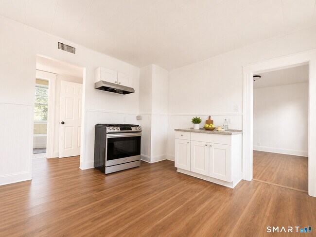 Photo - 545 Huntington Rd