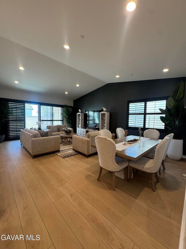18134 Outlook Wy