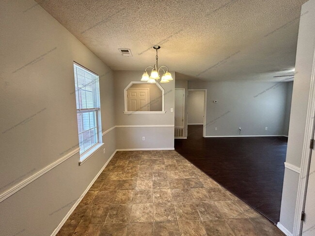Photo - 1911 Whippoorwill Dr