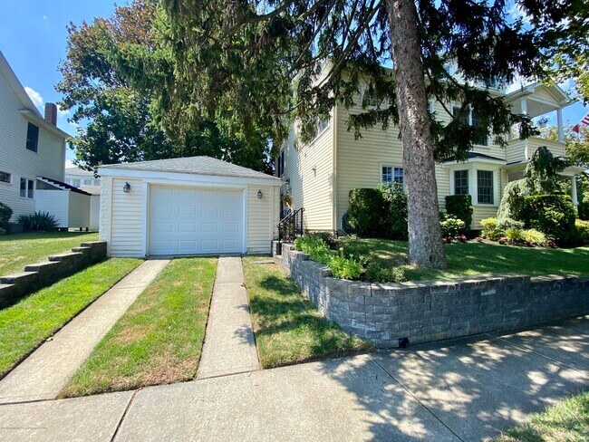 401 Garfield Ave
