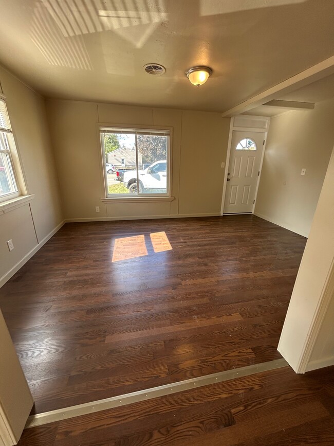 Photo - 2138 N Center Rd