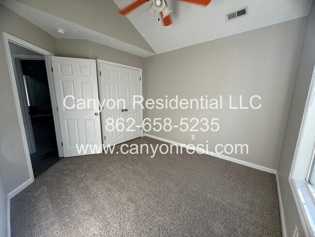 Photo - 109 Hayes Ct