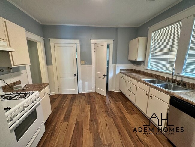 Photo - Recently Renovated Brick Home Minutes Away...