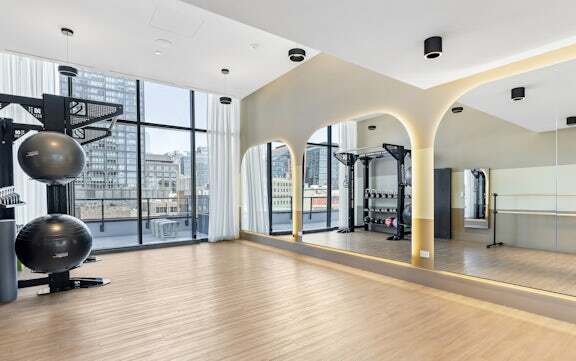 Photo - 201 N May St