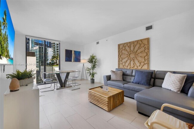 Photo - 31 SE 6th St Unit 1407