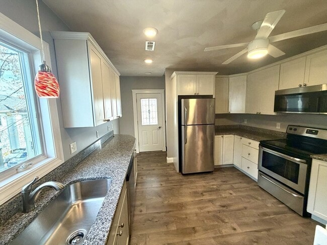 Photo - 28 Stanley Ave Apartamento Unidad 2