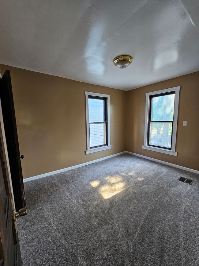 Photo - Newly remodeled 4bd/2bth