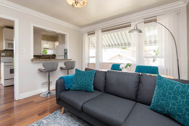 Photo - 4538 W 132nd St Unit B