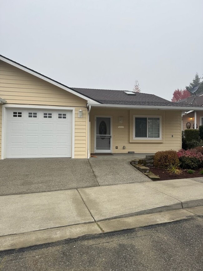 Building Photo - MHDuke2 Unit 2006D