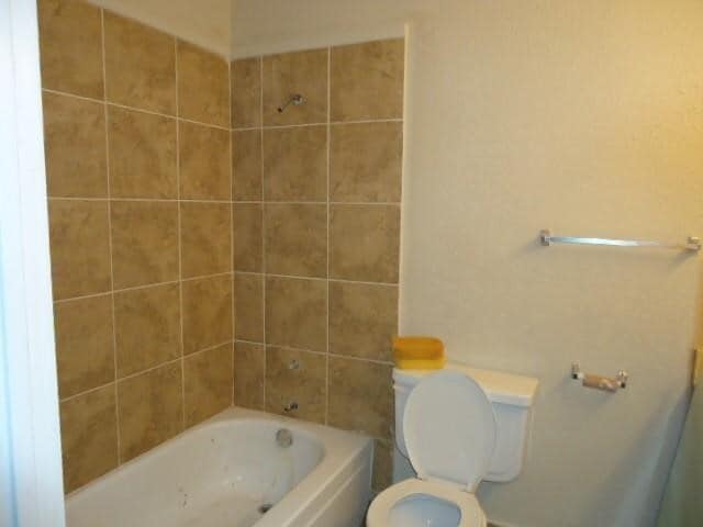 Building Photo - 12500 Sandpiper Dr Unit 88