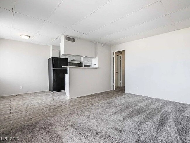 Building Photo - 239 W Cleveland Ave Unit 1
