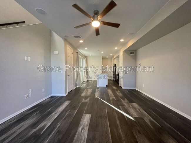 Photo - 9661 Truckee St