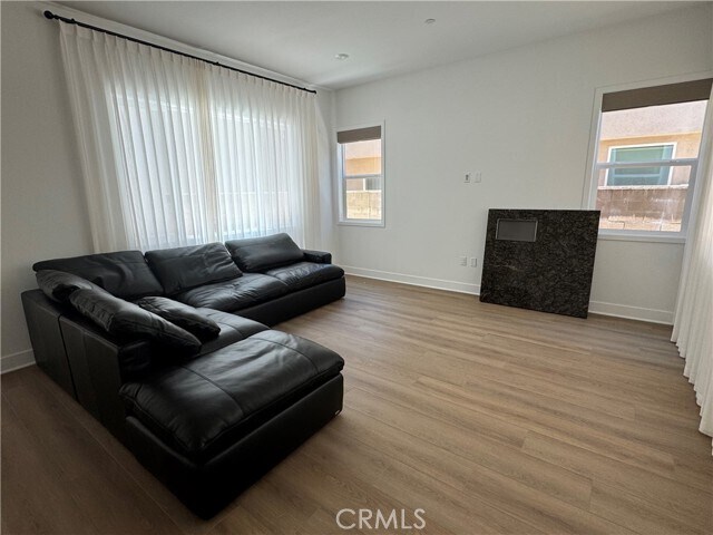Building Photo - 228 Knot Rental