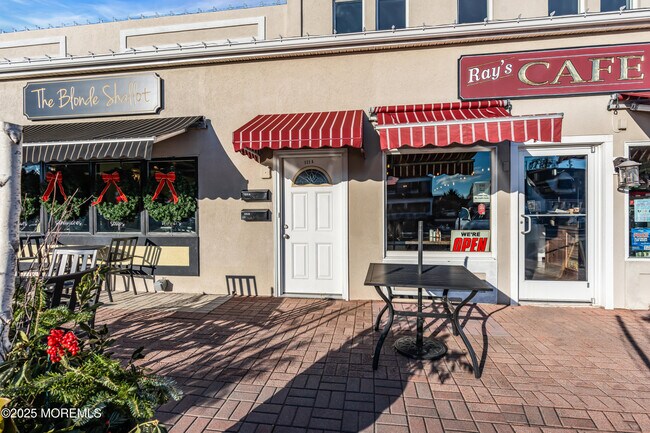 Photo - 525 Washington Blvd Unit A