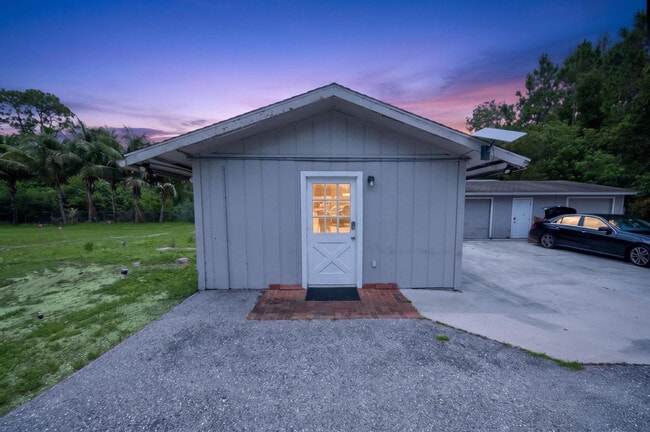 Building Photo - 10754 Tamis Trail Unit A