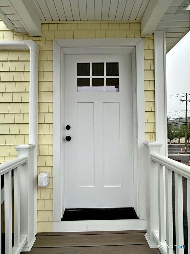 Building Photo - 309 Flanders Rd Unit 2