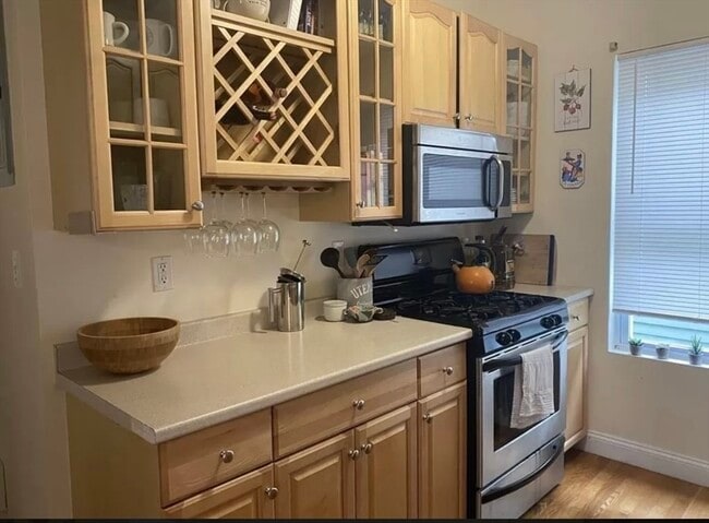 Building Photo - 66 Brookside Ave Unit B Rental