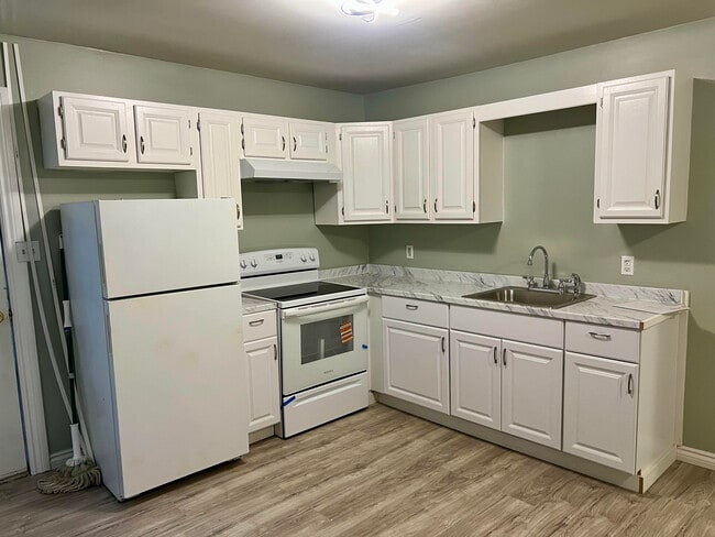 Photo - 19 Bunn St Unit 1 bed Upper