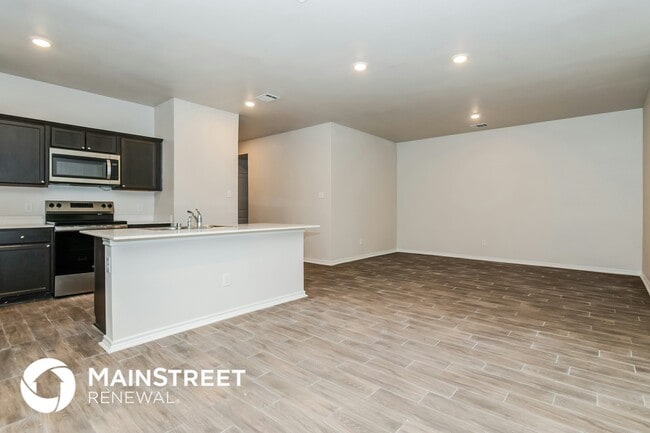 Photo - 3312 Buttonbush Dr