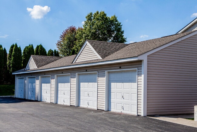 Garages - Bayberry Place Apartments