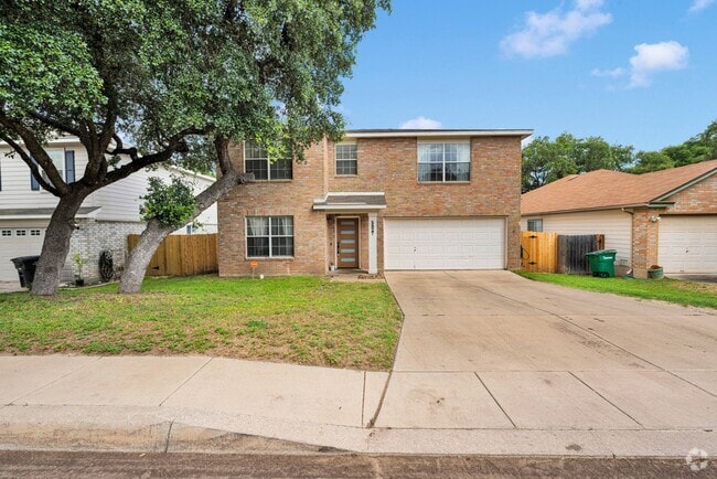 Building Photo - Charming 4 Bedroom Home!