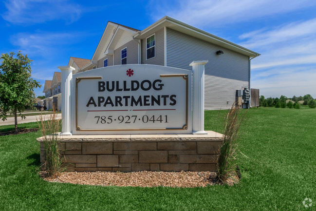 Building Photo - Bulldog Apartments