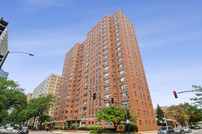 Photo - 2909 N Sheridan Rd Condo Unit 1310