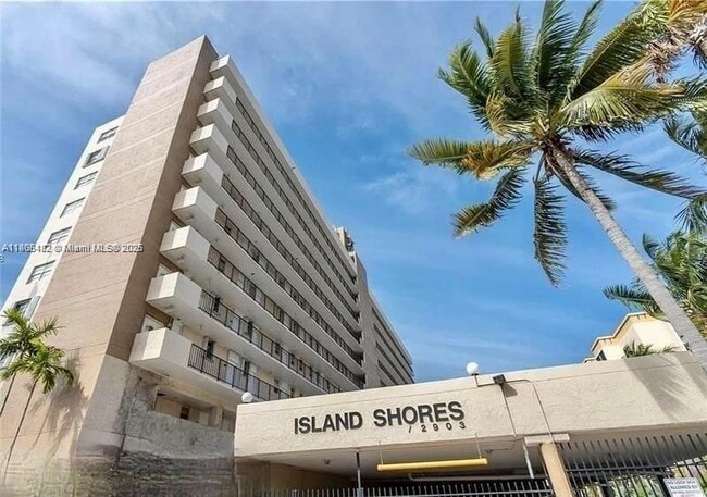 Photo - 2903 N Miami Beach Blvd Condo Unit 906