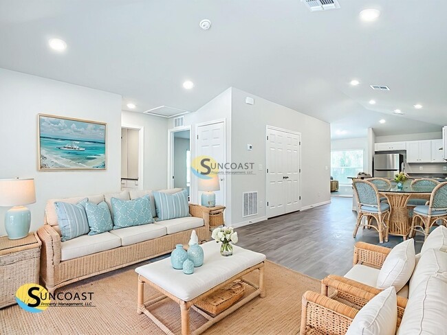 Photo - 16262 Tanglewood Ave