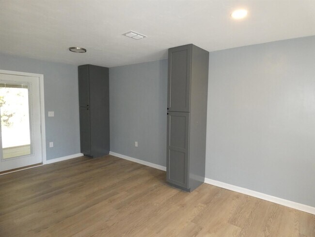 Photo - 1405 S Jefferson St House