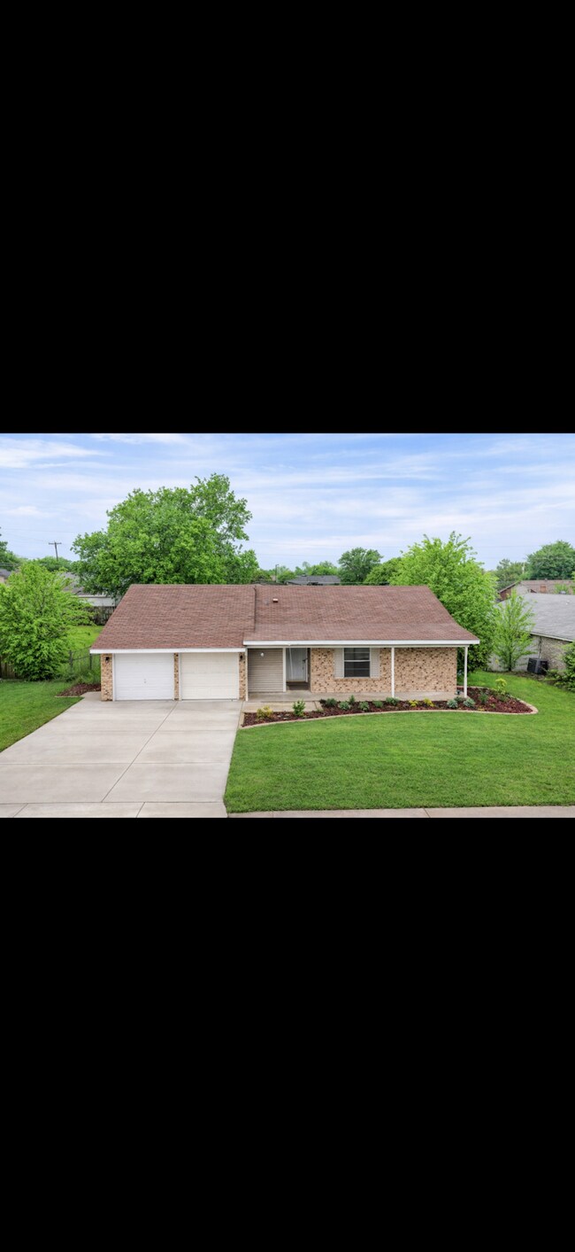Building Photo - 2007 Ruiz Dr