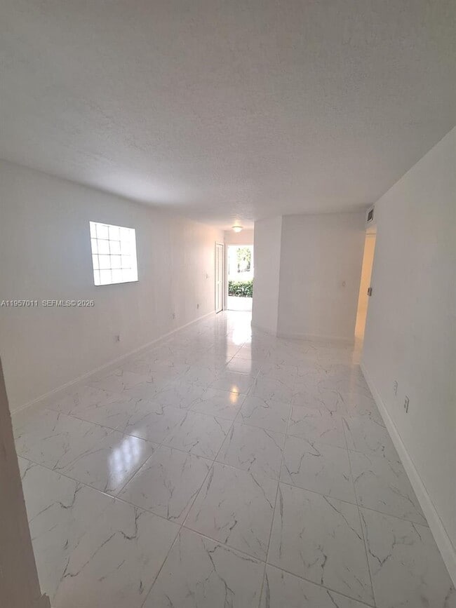 Photo - 2931 SE 13th Rd Unit 106-38