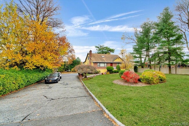 Photo - 169 Old Mamaroneck Rd