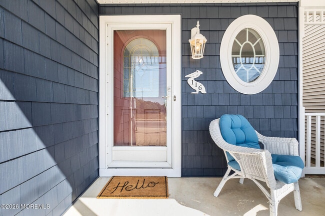 Photo - 116 Sunset Dr N