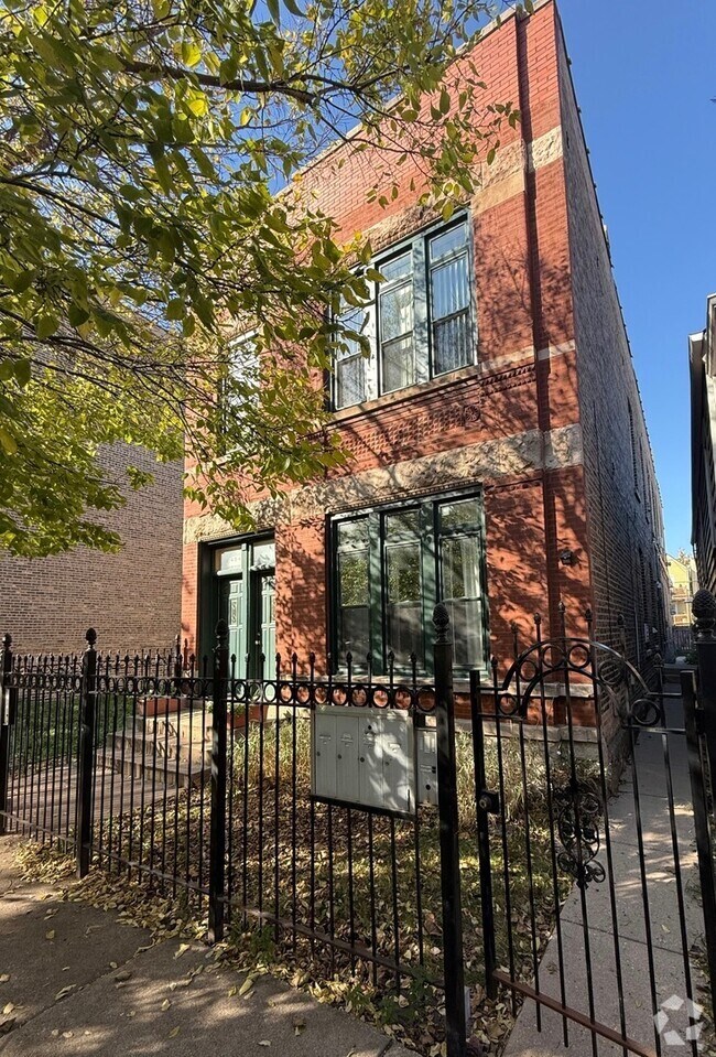 Building Photo - 1454 W Ohio St Unit 2R Rental