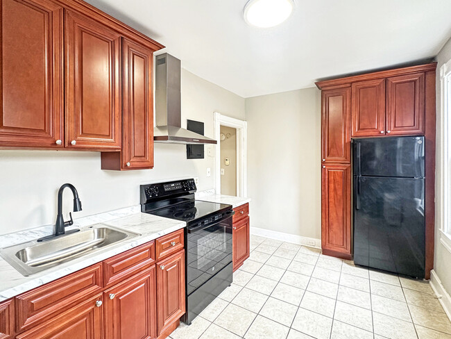 Building Photo - 2618 Maryland Ave Unit Apt 2