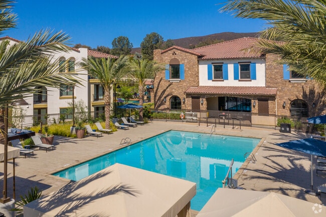 Building Photo - The Courtyards Pacific Village Rental