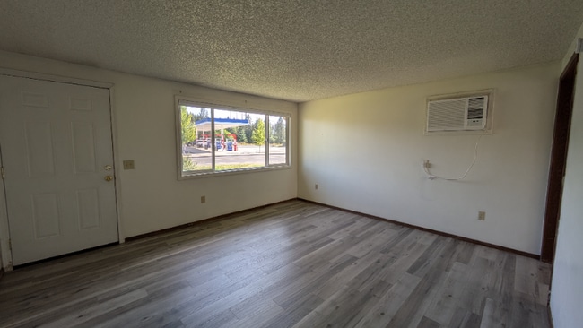 Photo - 1243 Hanson Ave