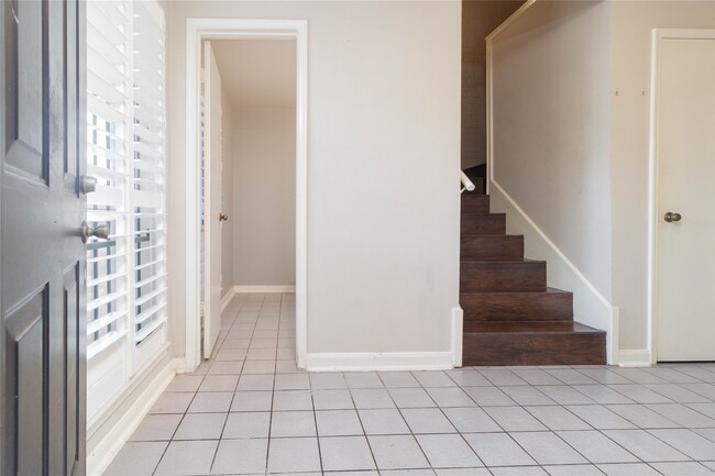 Photo - 1404 Walnut Bend Ln Unit 23