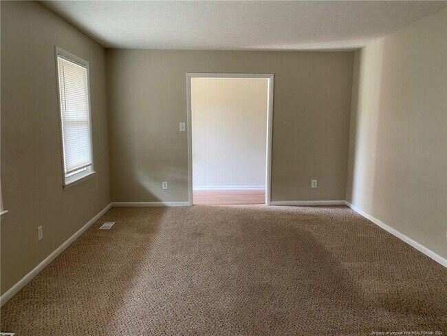 Photo - 257 Old Farm Rd