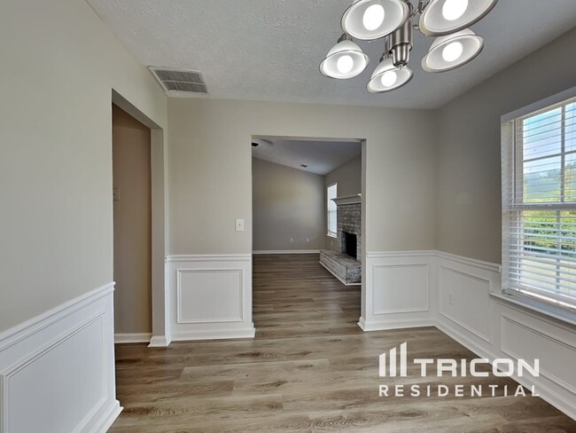 Photo - 1528 Cardinal Ln