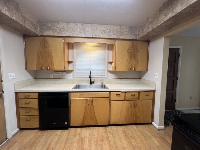 Photo - 1345 SE Madison St