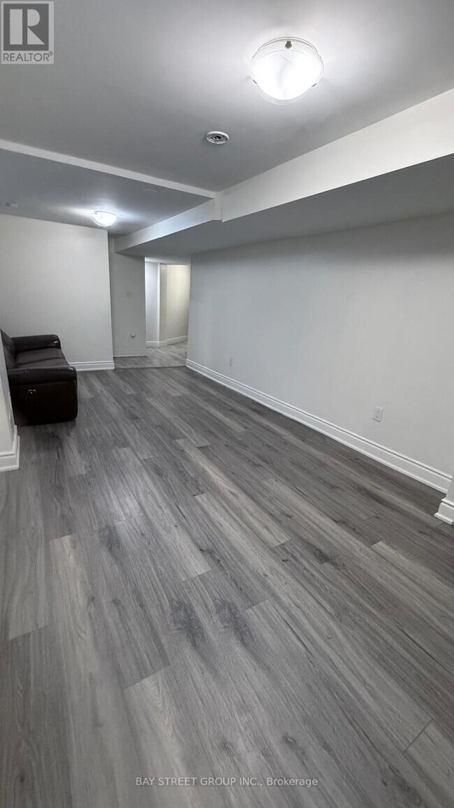 Photo - 50 Thorntree Crescent