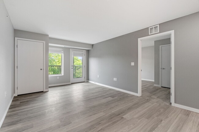 Photo - Emri Apartments