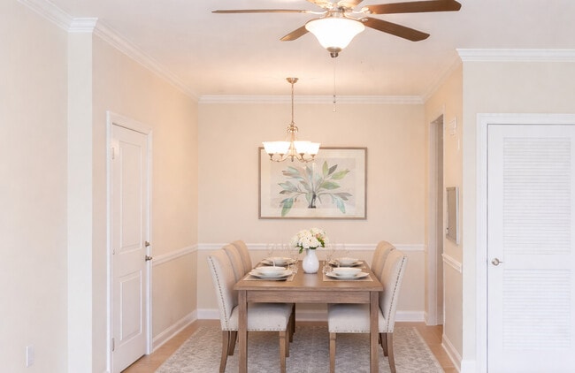 1 Bedroom Dining Area - Palisades of Lincolnton