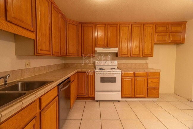 Photo - 2540 Banyan Dr