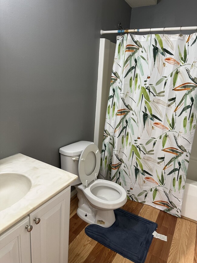 Building Photo - 127 Paradise Ct Unit First Floor Rental