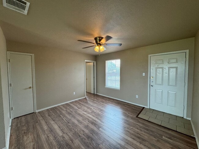 Photo - 5702 Greengate Dr Unit D