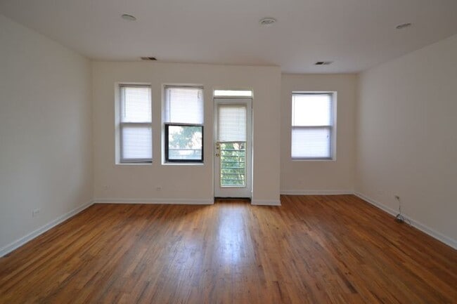 Photo - 922 W Dakin St Unidad 104